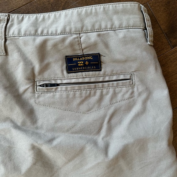 Mens Billabong shorts. Size 34. GUC. - Picture 5 of 5